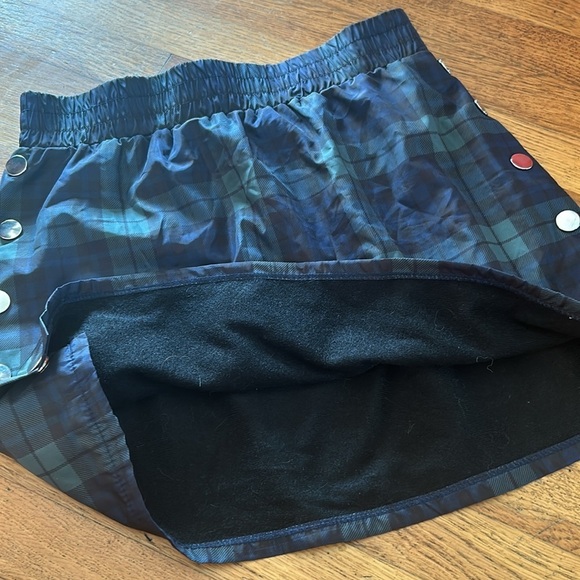 Forever 21 Plaid Blue and Green Mini Skirt Size Small - Picture 4 of 10